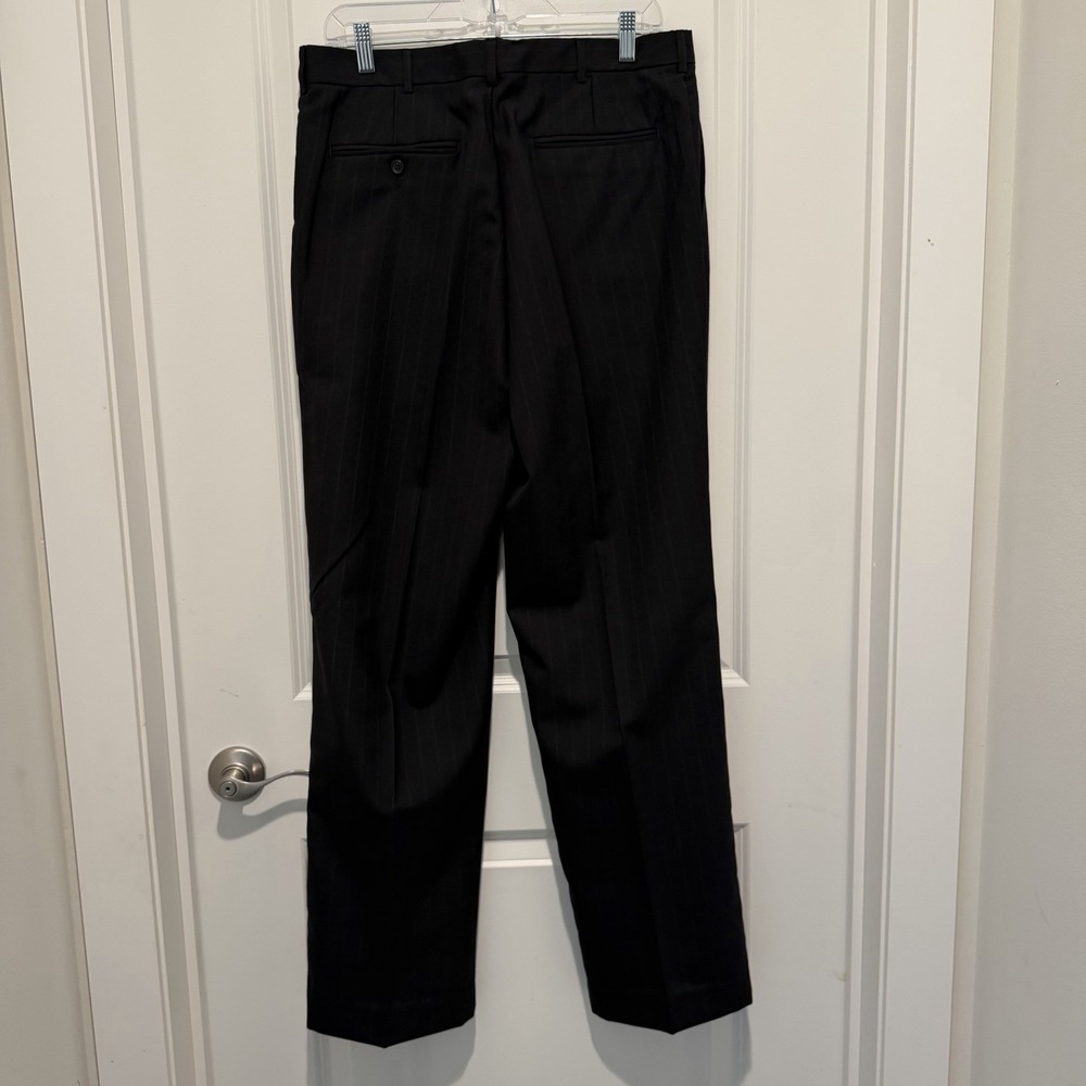 TOWNCRAFT MENS CHARCOAL GRAY PINSTRIPE 2 PIECE SUIT SIZE: 46 PANTS 34x32 - Picture 2 of 11